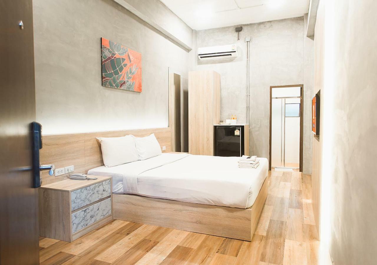 B2 Santitham Hotel Csiangmaj Kültér fotó