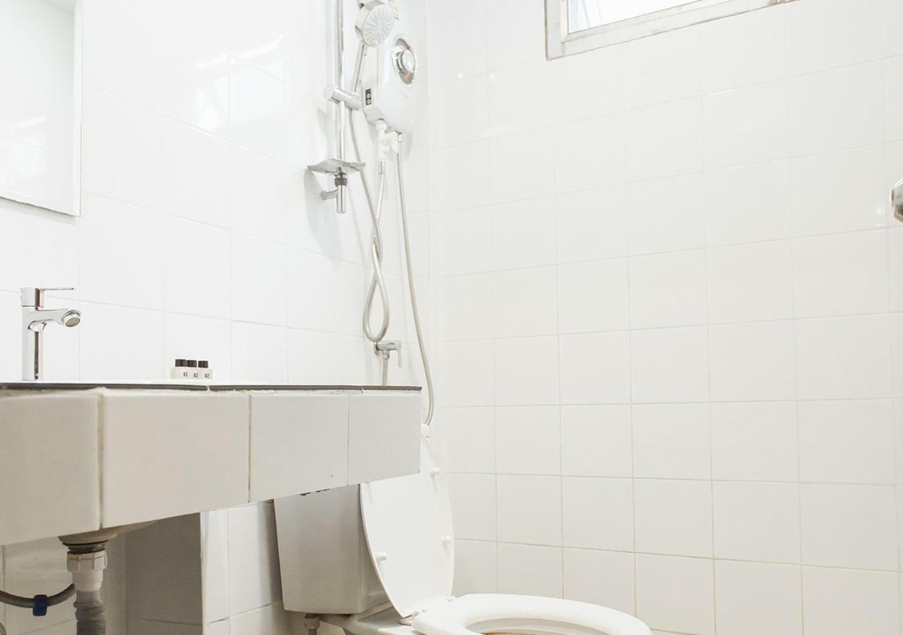 B2 Santitham Hotel Csiangmaj Kültér fotó
